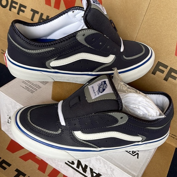 Vans WMNS Rowley Navy/White skate sneakers - Picture 11 of 16